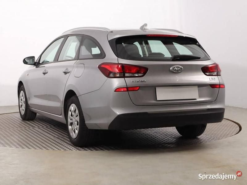 Używany Hyundai i30 2022 Szary Kombi