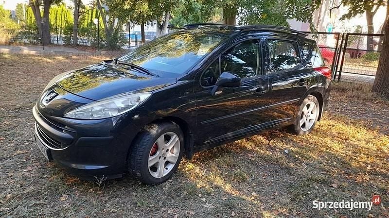Używany Peugeot 207 2008 Czarny Kombi