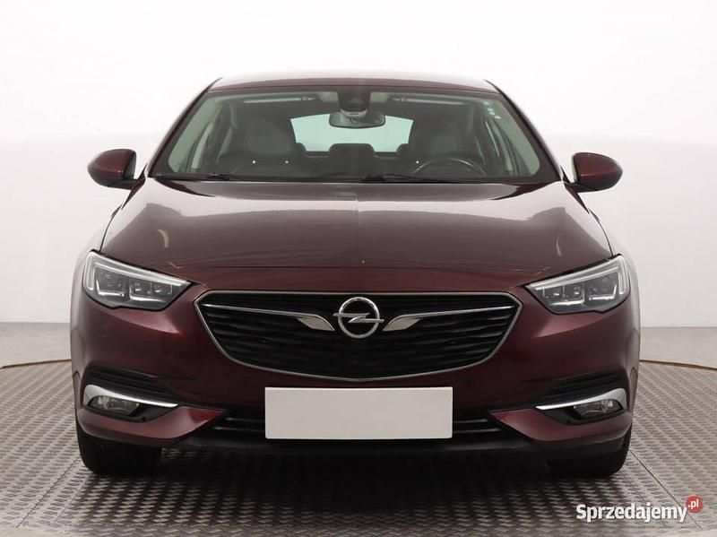 Brązowy Używany 2018 Opel Insignia Hatchback | 57 999 zł (Uczciwa cena) - Obraz 1/4