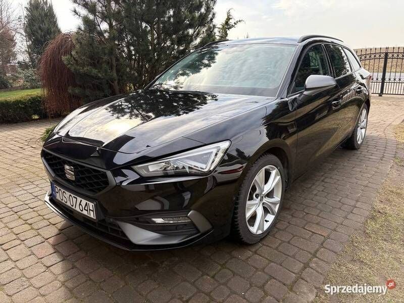 Czarny Używany 2022 Seat Leon FR Kombi | 83 500 zł (Uczciwa cena) - Obraz 1/4