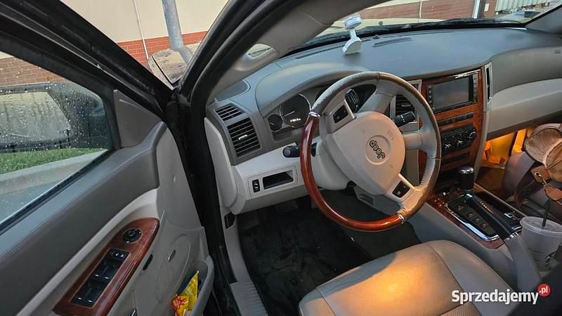 Czarny Używany 2008 Jeep Grand Cherokee SUV | 24 500 zł (Dobra cena) - Obraz 1/4