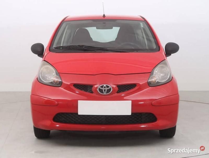 Czerwony Używany 2006 Toyota Aygo Hatchback | 5999 zł (Uczciwa cena) - Obraz 1/4