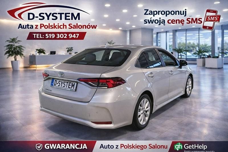 Używany Toyota Corolla 132 KM (97 kW) 2020 Srebrny Sedan/Limuzyna