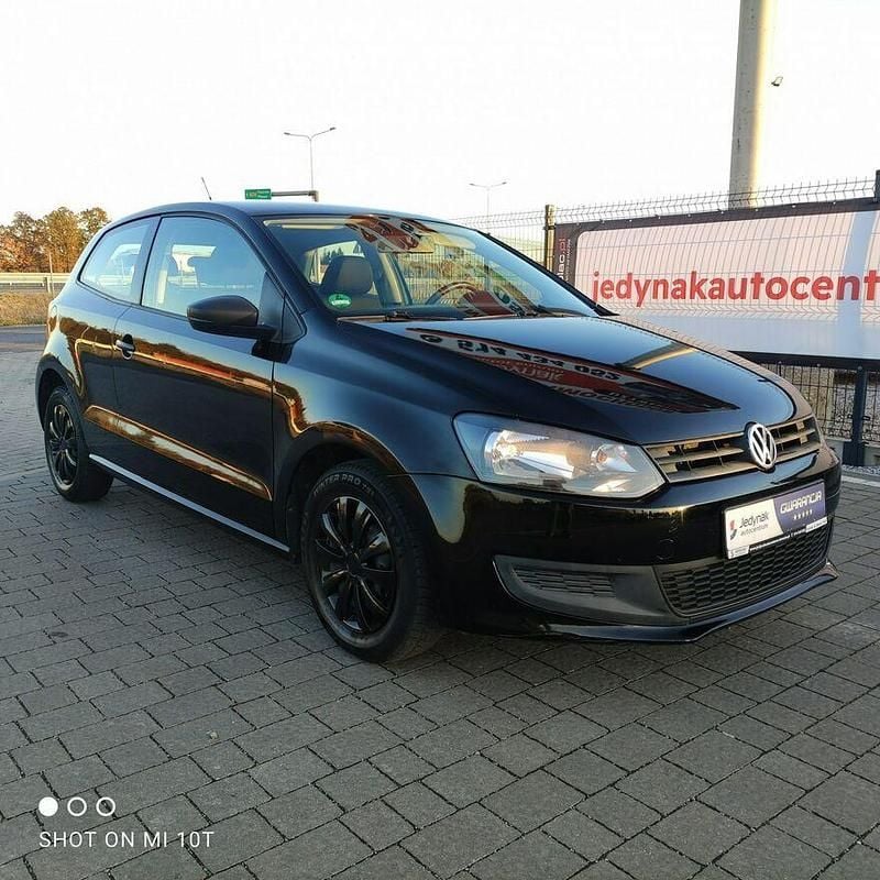Czarny (metalik) Używany 2010 VW Polo Hatchback | 15 700 zł (Uczciwa cena) - Obraz 1/4