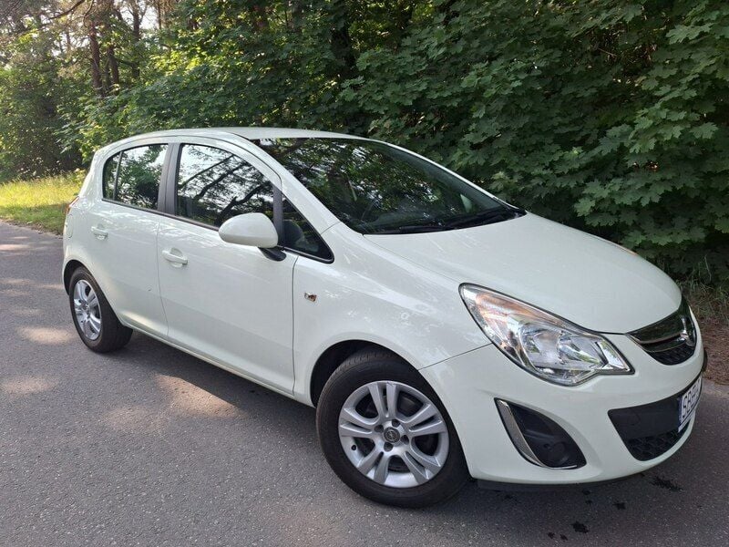 Zielony Używany 2013 Opel Corsa Active Hatchback | 18 900 zł (Uczciwa cena) - Obraz 1/4