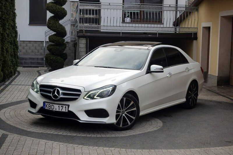 Biały (metalik) Używany 2014 Mercedes E350 Sedan/Limuzyna | 54 900 zł (Drogi) - Obraz 1/4