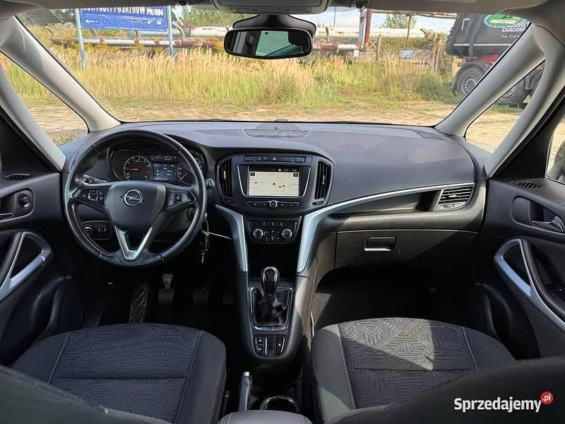 Szary Używany 2018 Opel Zafira Minivan | 45 950 zł - Obraz 1/4