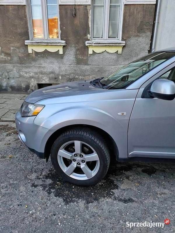 Srebrny Używany 2008 Mitsubishi Outlander SUV | 25 000 zł - Obraz 1/4