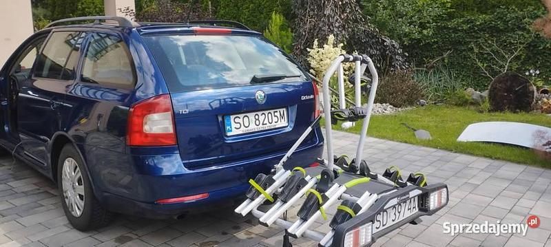 Granatowy Używany 2012 Skoda Octavia Ambition Kombi | 19 000 zł (Dobra cena) - Obraz 1/4