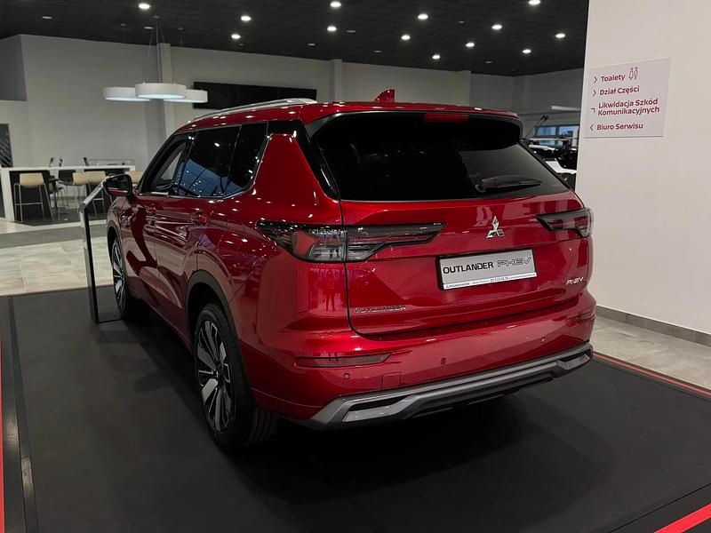 Nowe Mitsubishi Outlander P-HEV 2025 Czerwony SUV