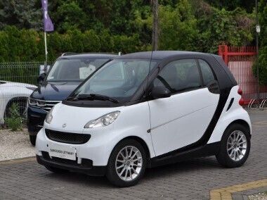 Biały Używany 2010 Smart ForTwo Coupé Coupe | 13 300 zł - Obraz 1/4
