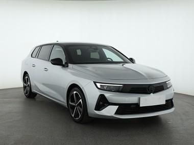 Srebrny Używany 2024 Opel Astra Kombi | 88 499 zł - Obraz 1/4