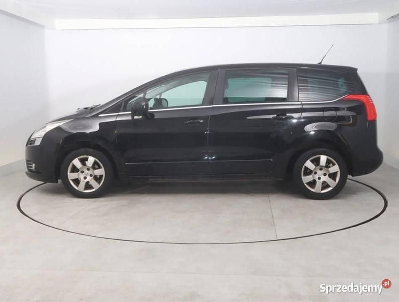 Używany Peugeot 5008 112 KM (82 kW) 2012 Czarny Minivan