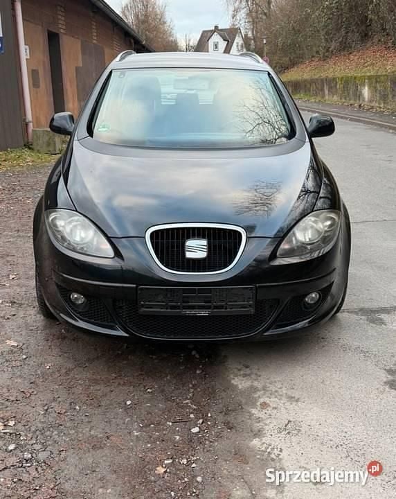 Czarny Używany 2008 Seat Altea XL Minivan | 10 000 zł (Uczciwa cena) - Obraz 1/4