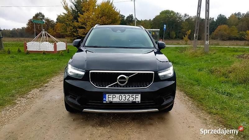 Używany 2018 Volvo XC40 Momentum SUV | 79 900 zł (Uczciwa cena) - Obraz 1/4