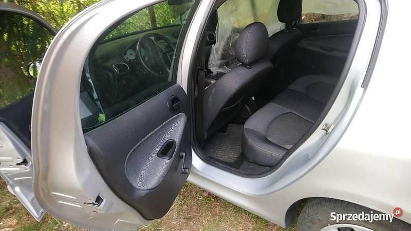 Używany 2009 Peugeot 206 | 2100 zł - Obraz 1/4