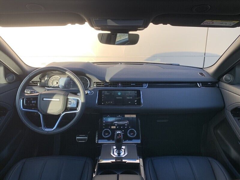 Używany Land Rover Range Rover evoque R-Dynamic 2023 Santorini black SUV