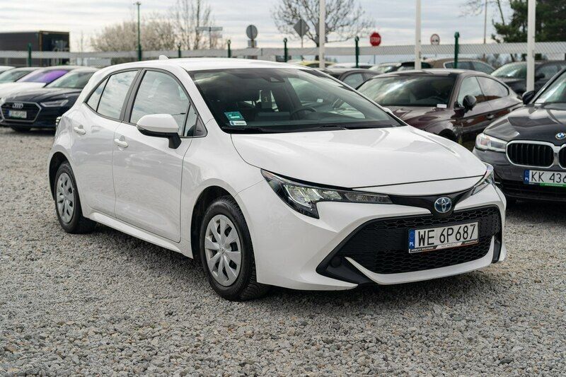 Używany Toyota Corolla 122 KM (89 kW) 2022 Biały Hatchback