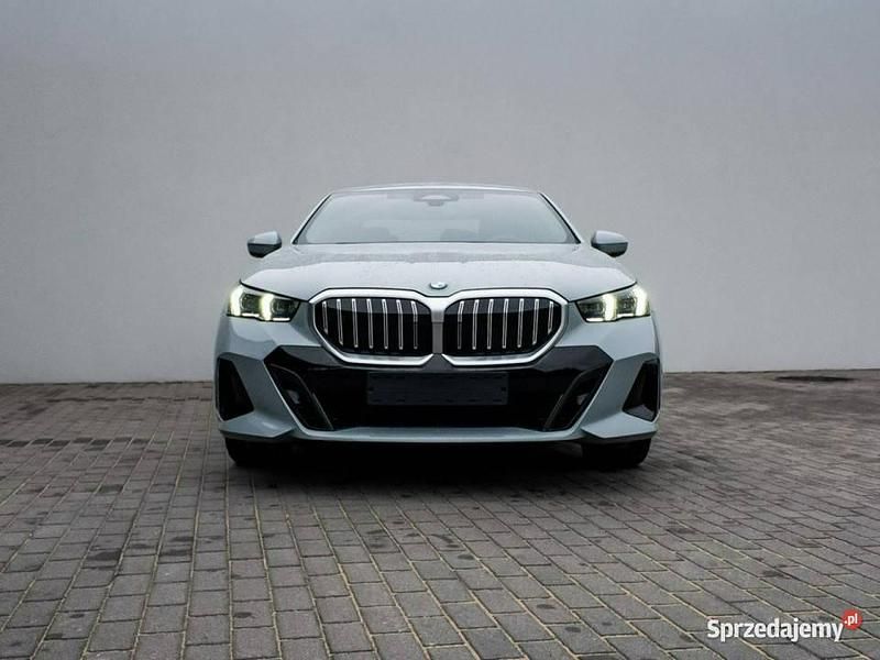 Nowe BMW 520 Comfort Edition 2025 Szary Sedan/Limuzyna