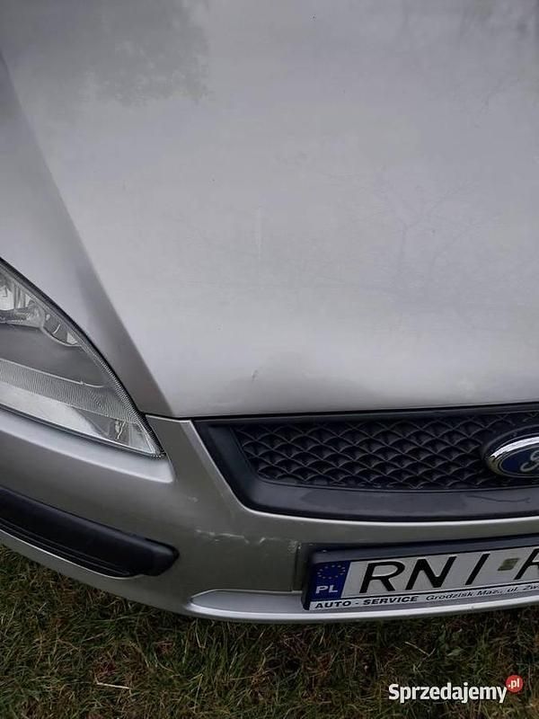 Używany Ford Focus 2006 Srebrny Hatchback
