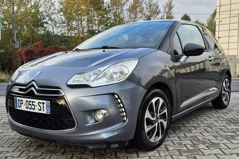 Szary (metalik, perła) Używany 2015 Citroën DS3 Hatchback | 17 700 zł - Obraz 1/4