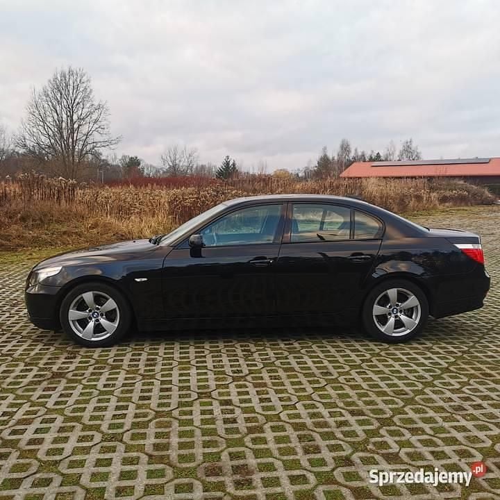 Czarny Używany 2004 BMW 525 Sedan/Limuzyna | 33 800 zł (Drogi) - Obraz 1/4