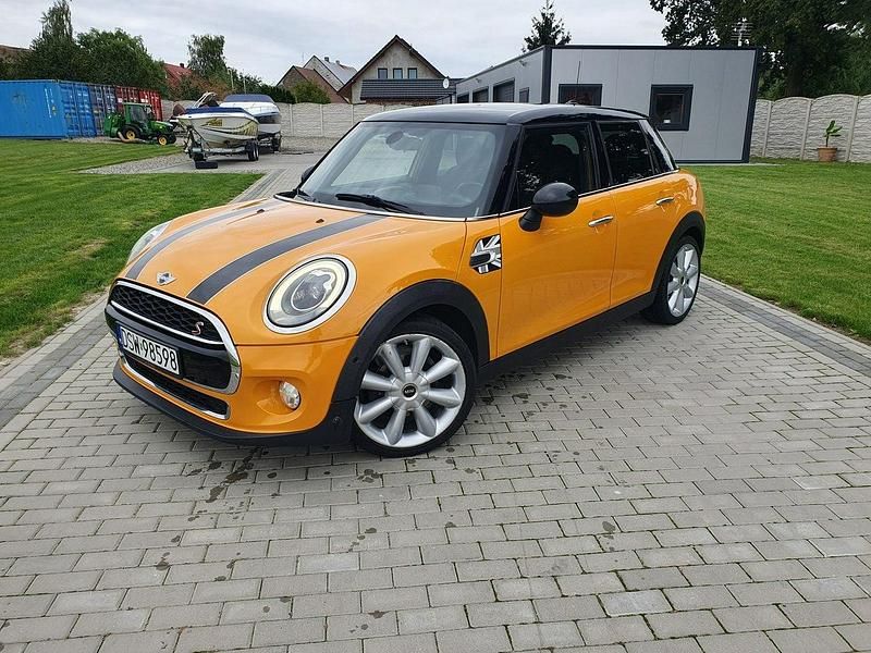 Pomarańczowy (metalik, perła) Używany 2015 Mini Cooper D Hatchback | 32 500 zł - Obraz 1/4