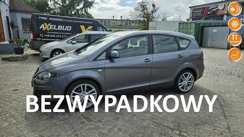 Szary Używany 2012 Seat Altea XL Minivan | 17 499 zł (Uczciwa cena) - Obraz 1/4