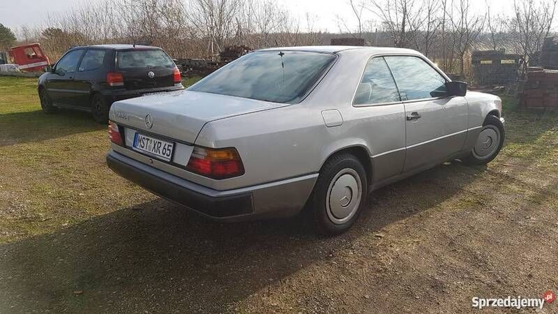 Używany Mercedes 230 1987 Srebrny Coupe