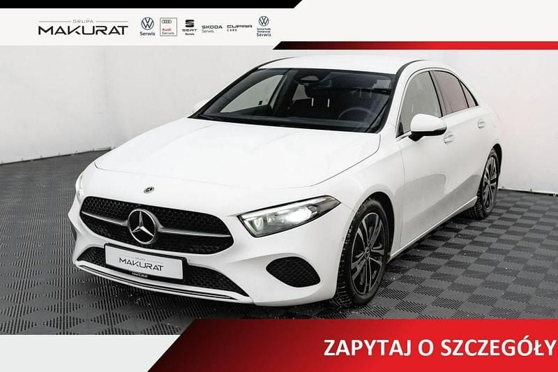 Biały (metalik) Używany 2023 Mercedes A200 Sedan/Limuzyna | 132 850 zł (Uczciwa cena) - Obraz 1/4