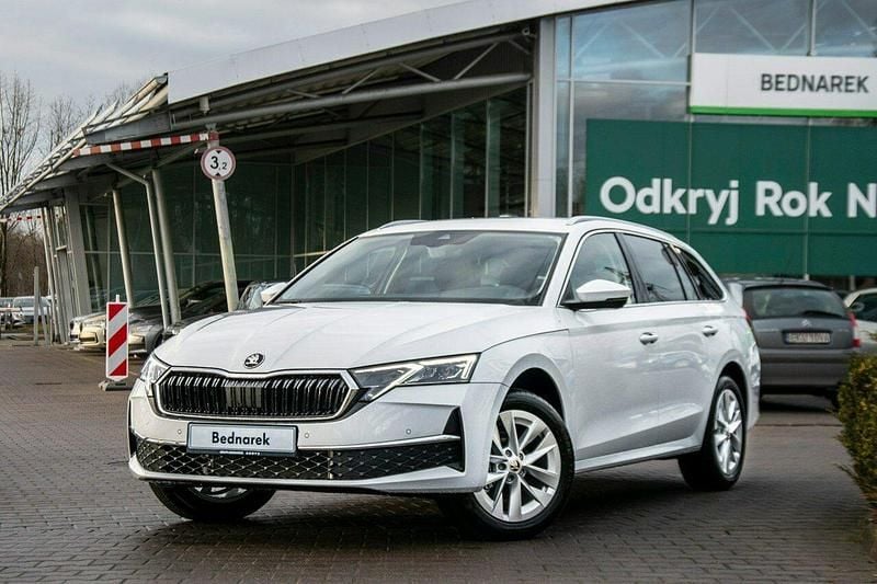 Nowe Skoda Octavia Selection 2025 Biały Kombi