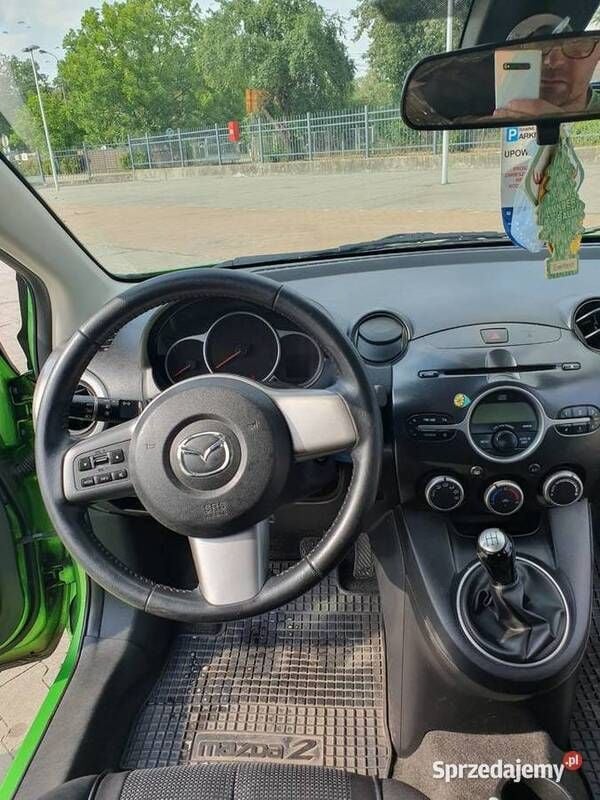 Używany Mazda 2 2009 Zielony Hatchback