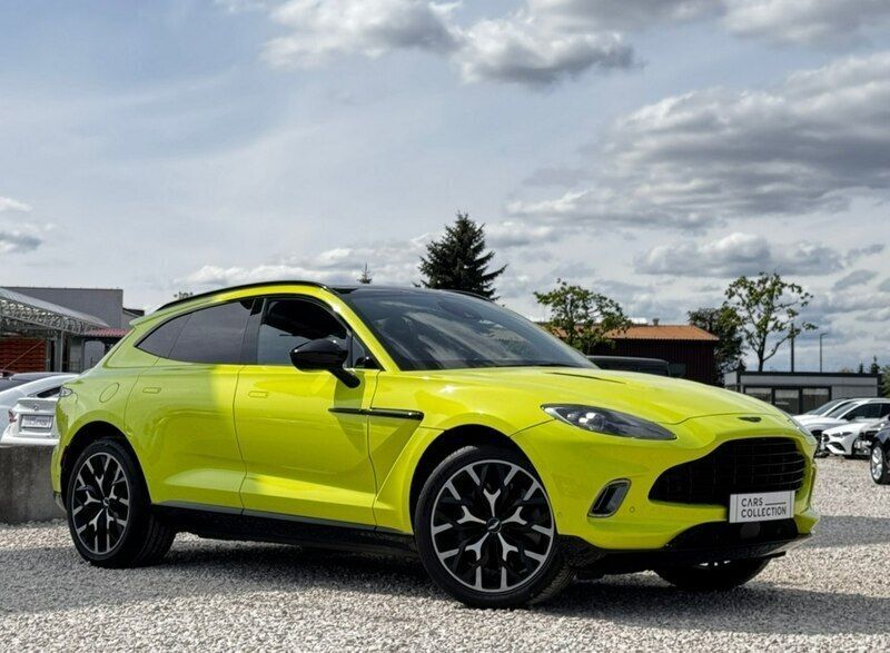 Zielony jasny (metalik) Używany 2021 Aston Martin DBX SUV | 790 000 zł - Obraz 1/4