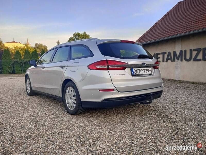 Używany Ford Mondeo 2019 Srebrny SUV
