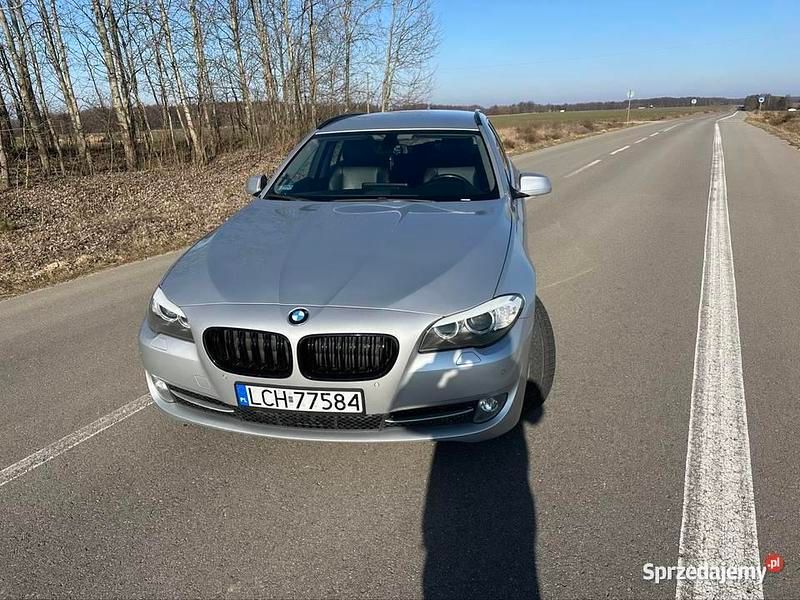 Używany BMW 520 2010 Srebrny Kombi