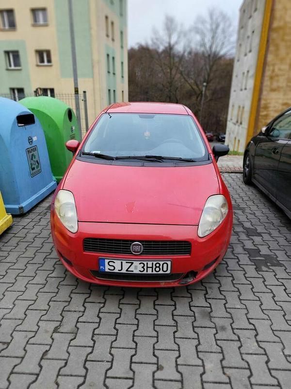 Używany Fiat Punto 2009 Czerwony Hatchback