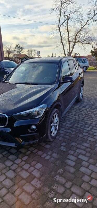 Czarny Używany 2015 BMW X1 SUV | 56 900 zł (Dobra cena) - Obraz 1/4