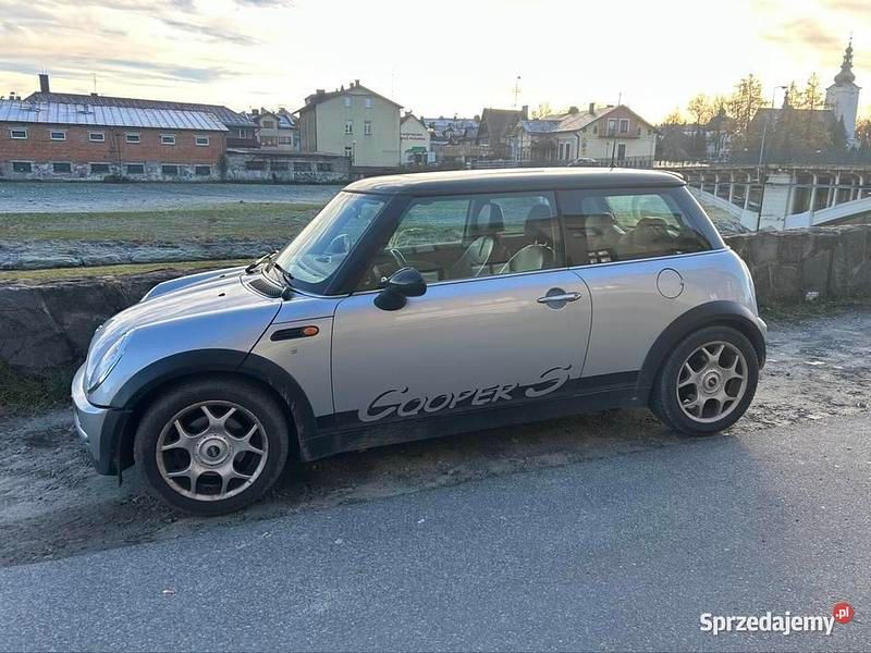 Używany Mini Cooper 116 KM (85 kW) 2002 Srebrny Hatchback