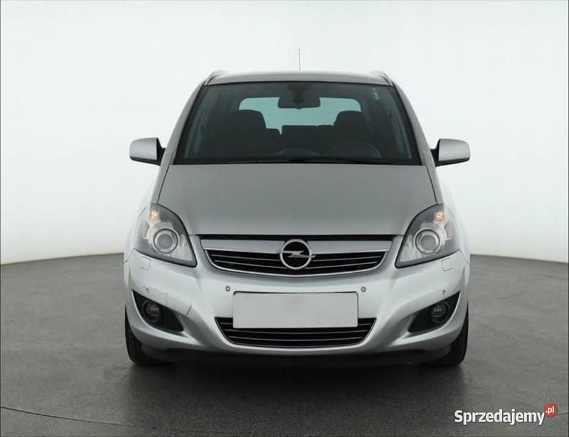 Srebrny Używany 2012 Opel Zafira Minivan | 17 999 zł (Super Cena) - Obraz 1/4