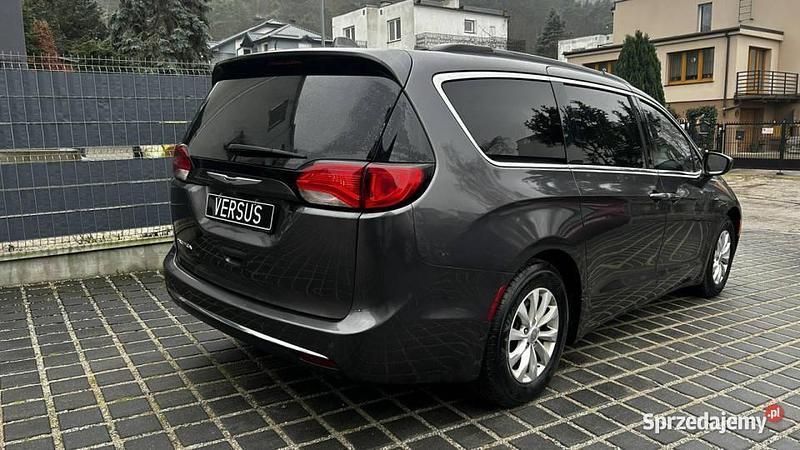 Używany Chrysler Pacifica 2019 Szary SUV