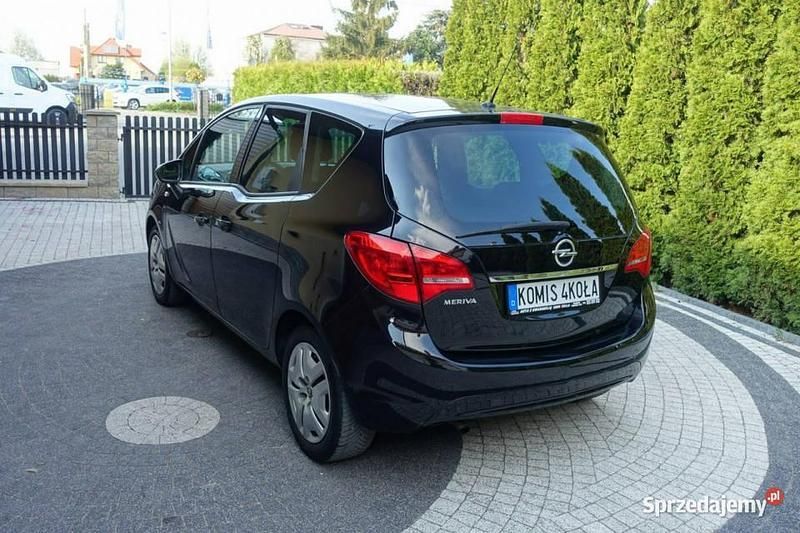 Używany Opel Meriva 101 KM (74 kW) 2011 Czarny (metalik) Minivan