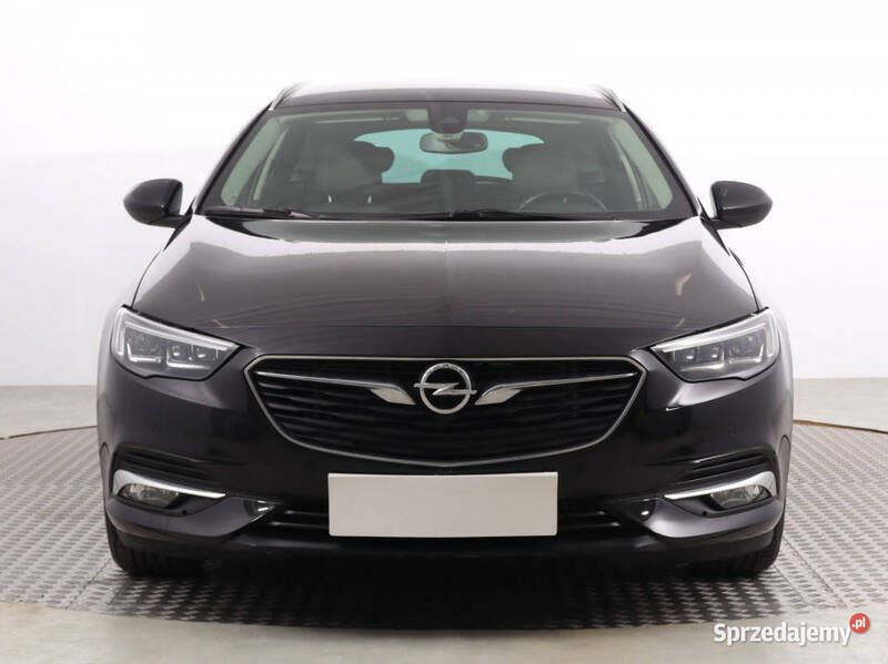 Czarny Używany 2020 Opel Insignia Kombi | 67 999 zł (Uczciwa cena) - Obraz 1/4