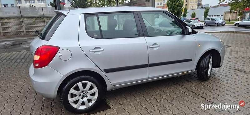 Czarny Używany 2008 Skoda Fabia Hatchback | 3950 zł (Dobra cena) - Obraz 1/4
