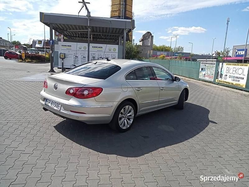 Używany VW Passat 2009 Srebrny Sedan/Limuzyna