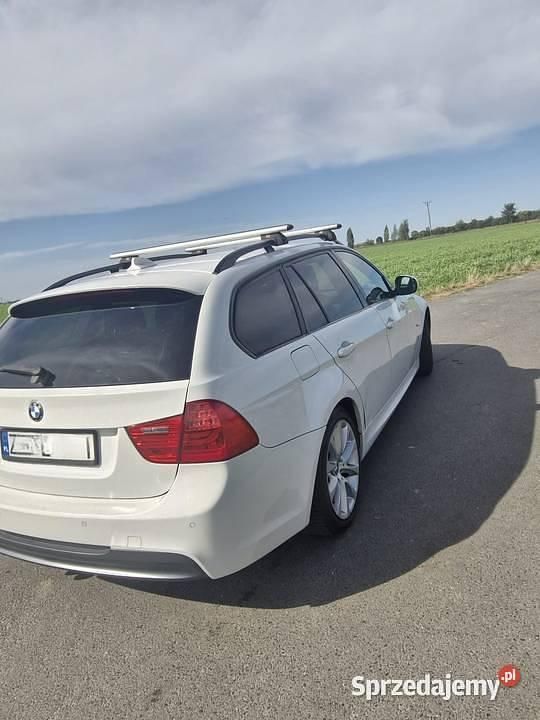 Biały Używany 2009 BMW 325 Kombi | 29 900 zł - Obraz 1/4
