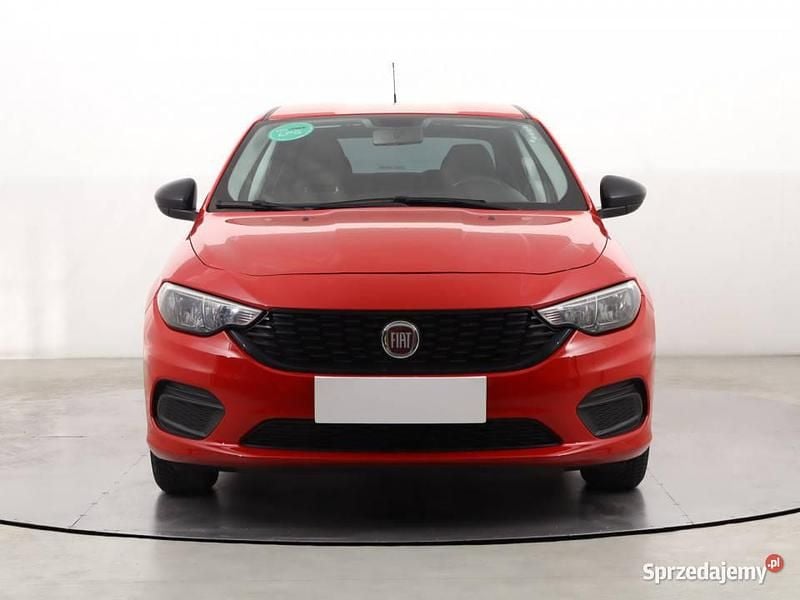 Czerwony Używany 2018 Fiat Tipo Sedan/Limuzyna | 34 999 zł (Uczciwa cena) - Obraz 1/4
