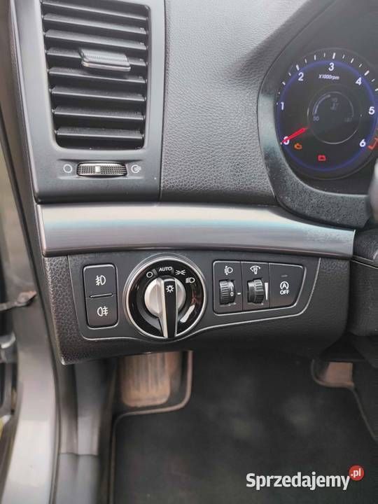 Szary Używany 2011 Hyundai i40 Kombi | 12 900 zł (Uczciwa cena) - Obraz 1/4