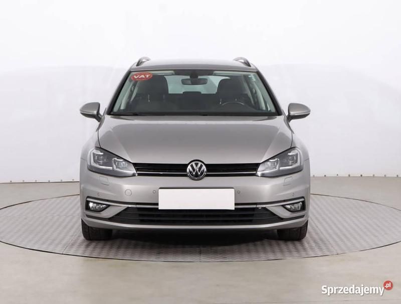 Srebrny Używany 2019 VW Golf VII Kombi | 61 999 zł (Uczciwa cena) - Obraz 1/4