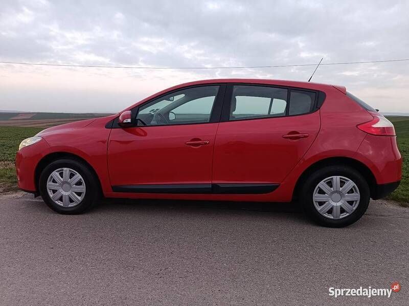 Czerwony Używany 2009 Renault Mégane III Hatchback | 19 900 zł (Uczciwa cena) - Obraz 1/4