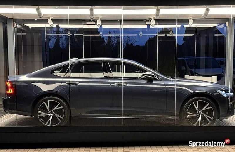 Niebieski (metalik) Używany 2022 Volvo S90 Sedan/Limuzyna | 182 500 zł - Obraz 1/4